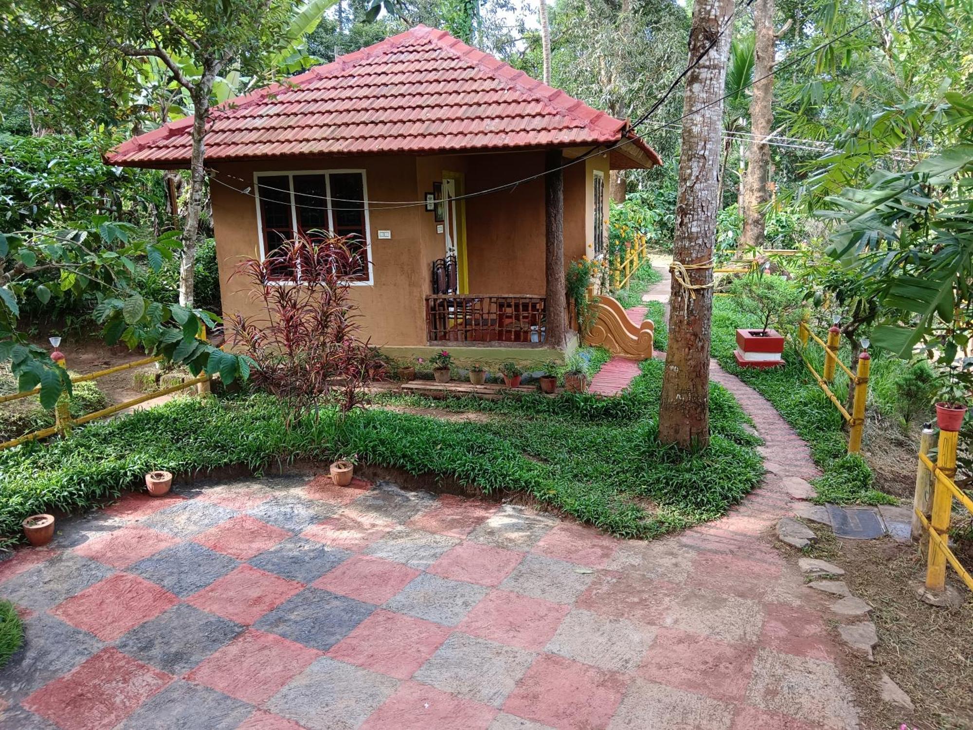 Kalidasa Tree House And Villa, Wayanad Chegāt Exterior foto