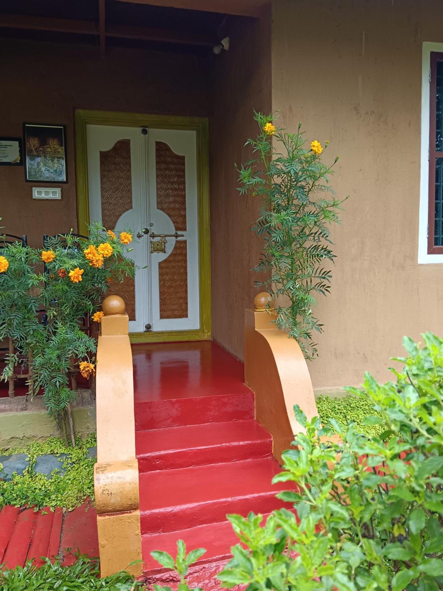 Kalidasa Tree House And Villa, Wayanad Chegāt Quarto foto